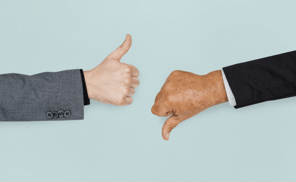 The advantages and disadvantages of a chatbot for a company
