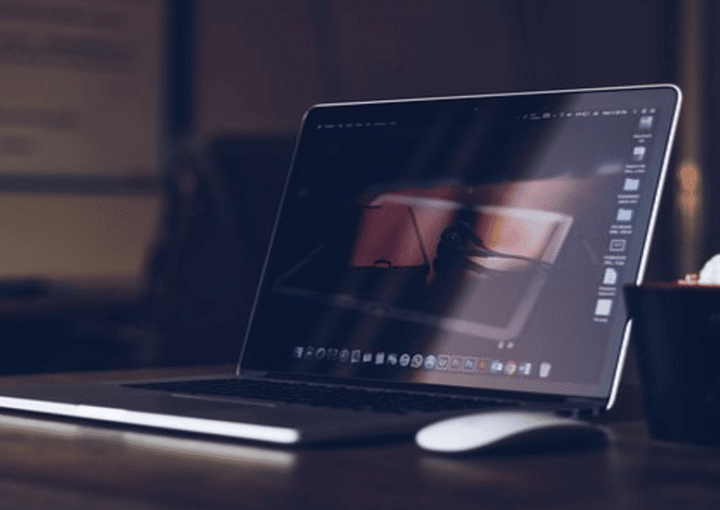 Ordinateur Eudonet CRM